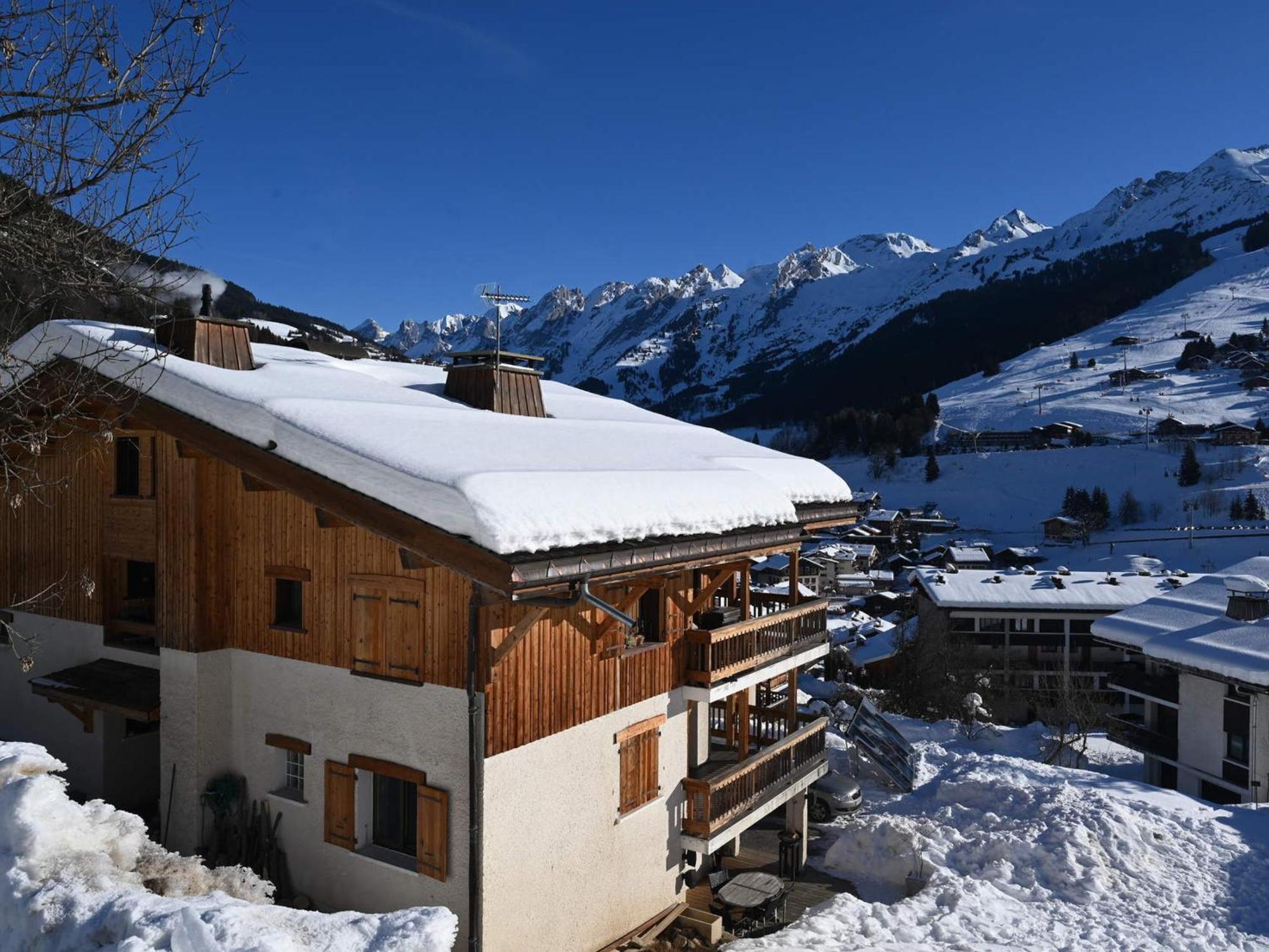 Appartement 2 Chambres Proche Pistes Avec Balcon Et Parking - Fr-1-459-181 La Clusaz Exterior foto